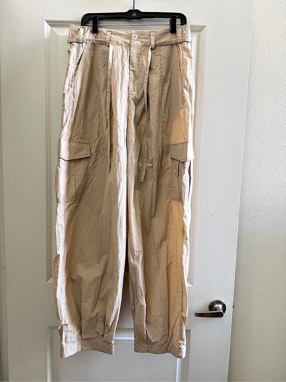 PrettyLittleThing Cargo Pants in Beige Size Medium (8) Like New